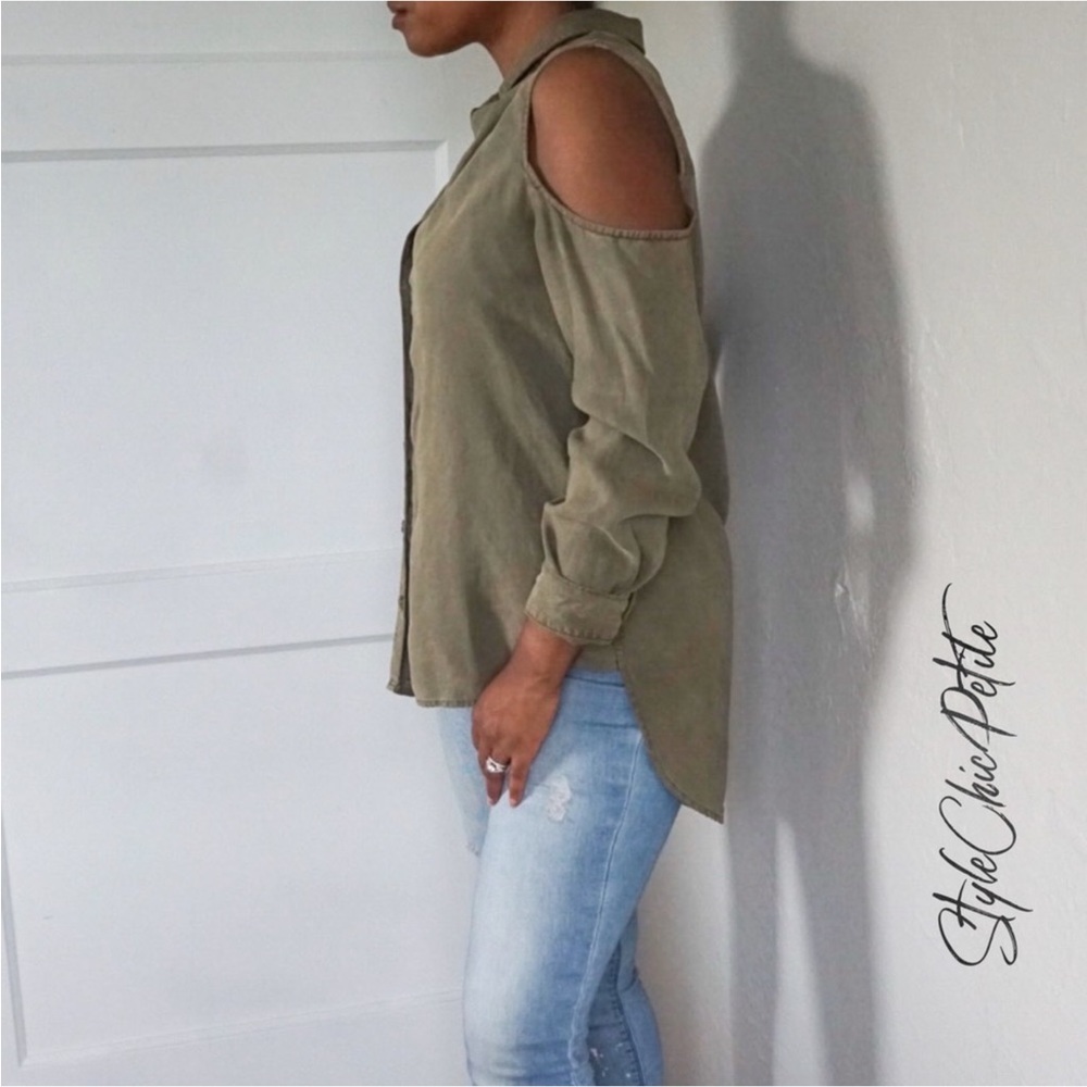 Anthropology Cloth & Stone olive Cold Shoulder Top Size XS 🥳HP - Picture 3 of 7